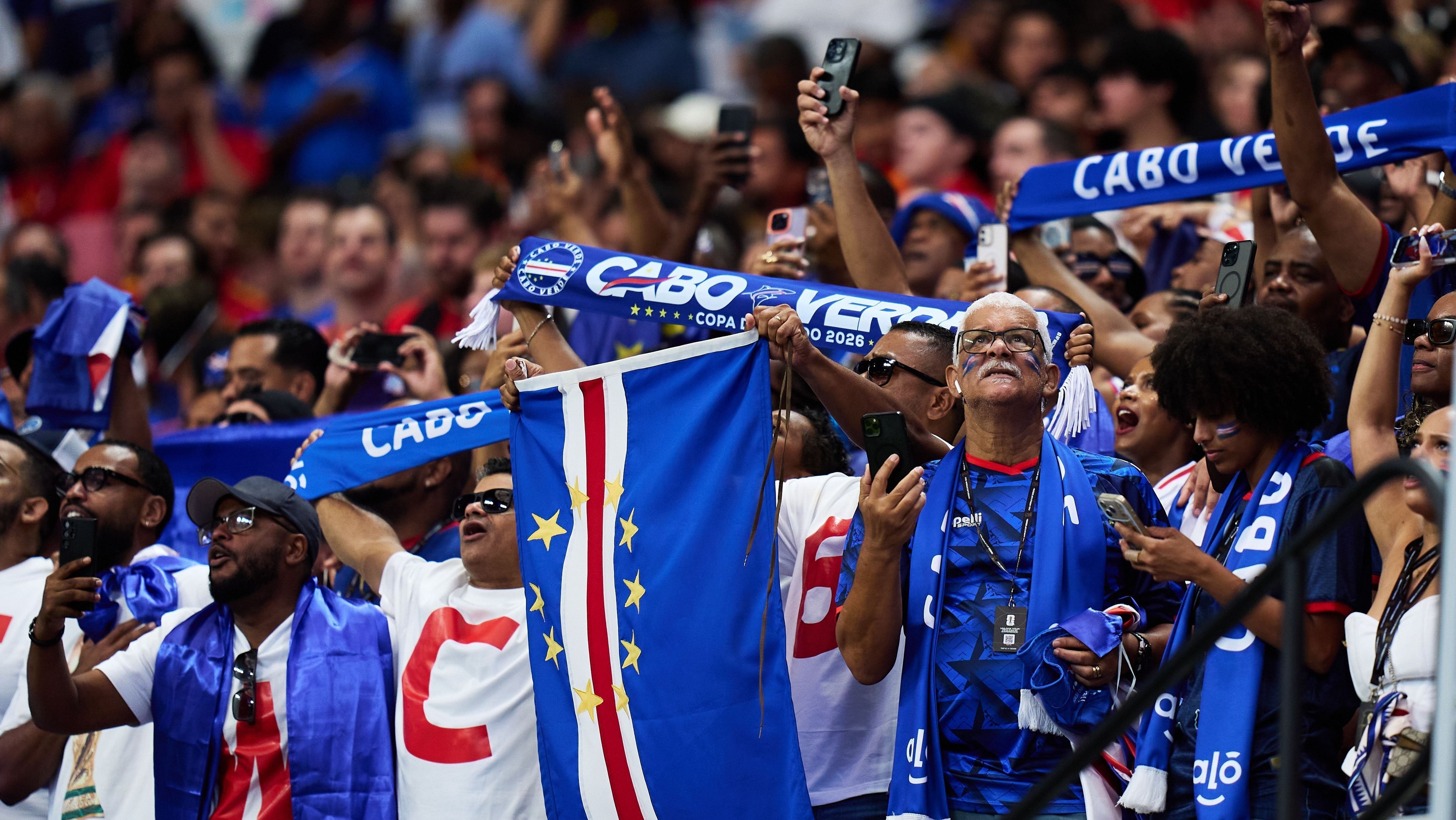 Goleiro do Cabo Verde tem perfil invadido por celebridades brasileiras