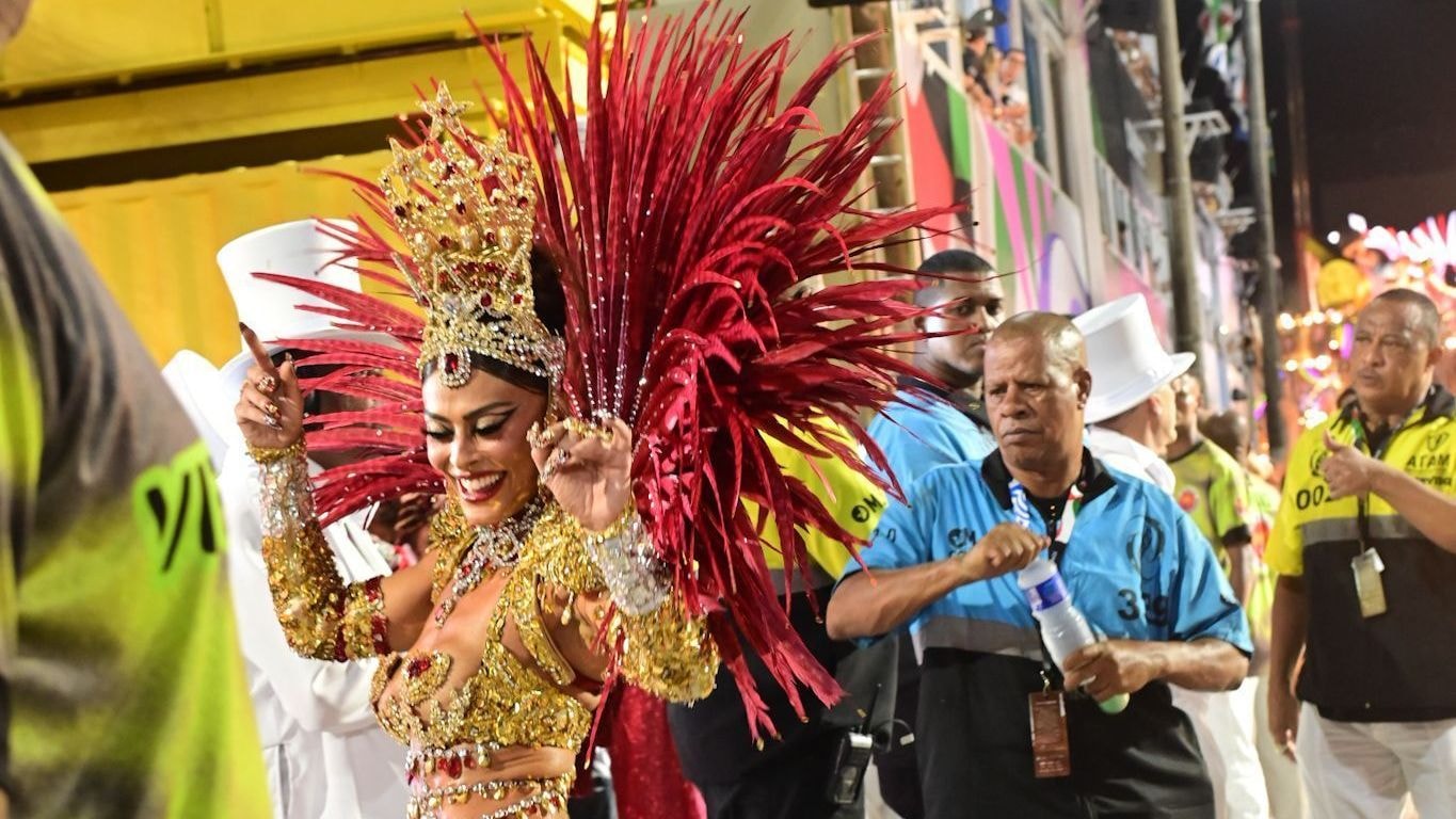 Mileide Mihaile deixa posto de rainha de bateria da Tijuca no Carnaval 2027