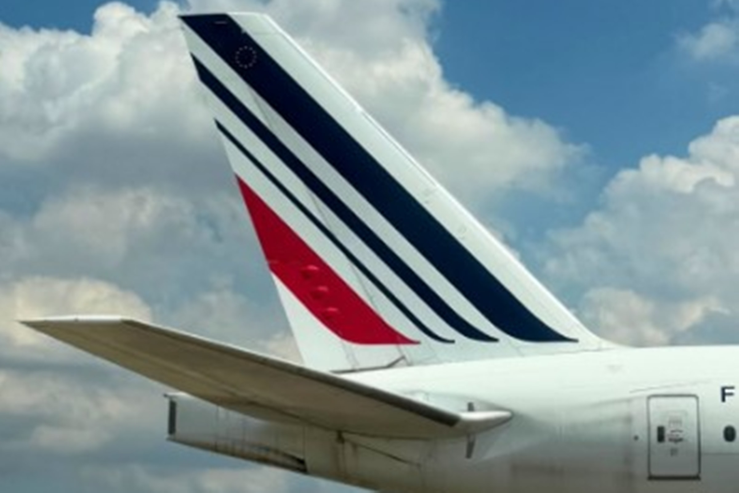 Transporte aéreo de passageiros cai 7,5% em fevereiro