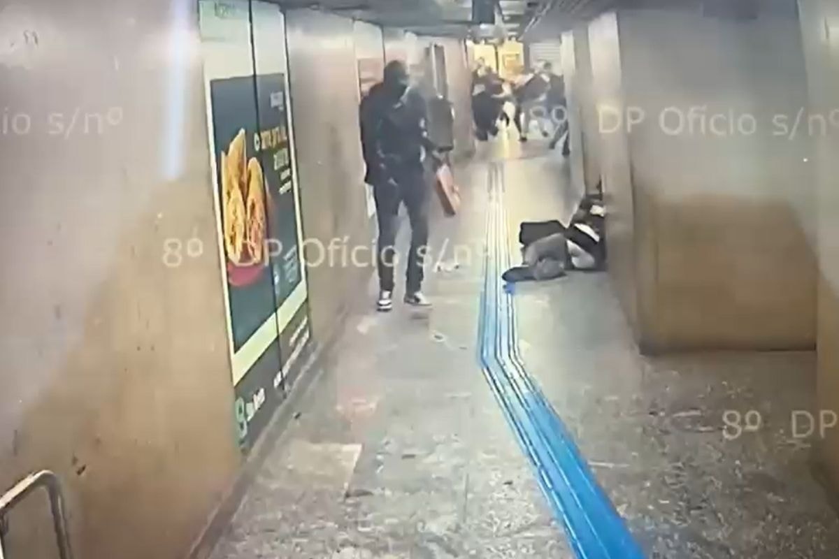 Câmera flagra ação de criminosos e reação com tiros em metrô de SP. Veja vídeo