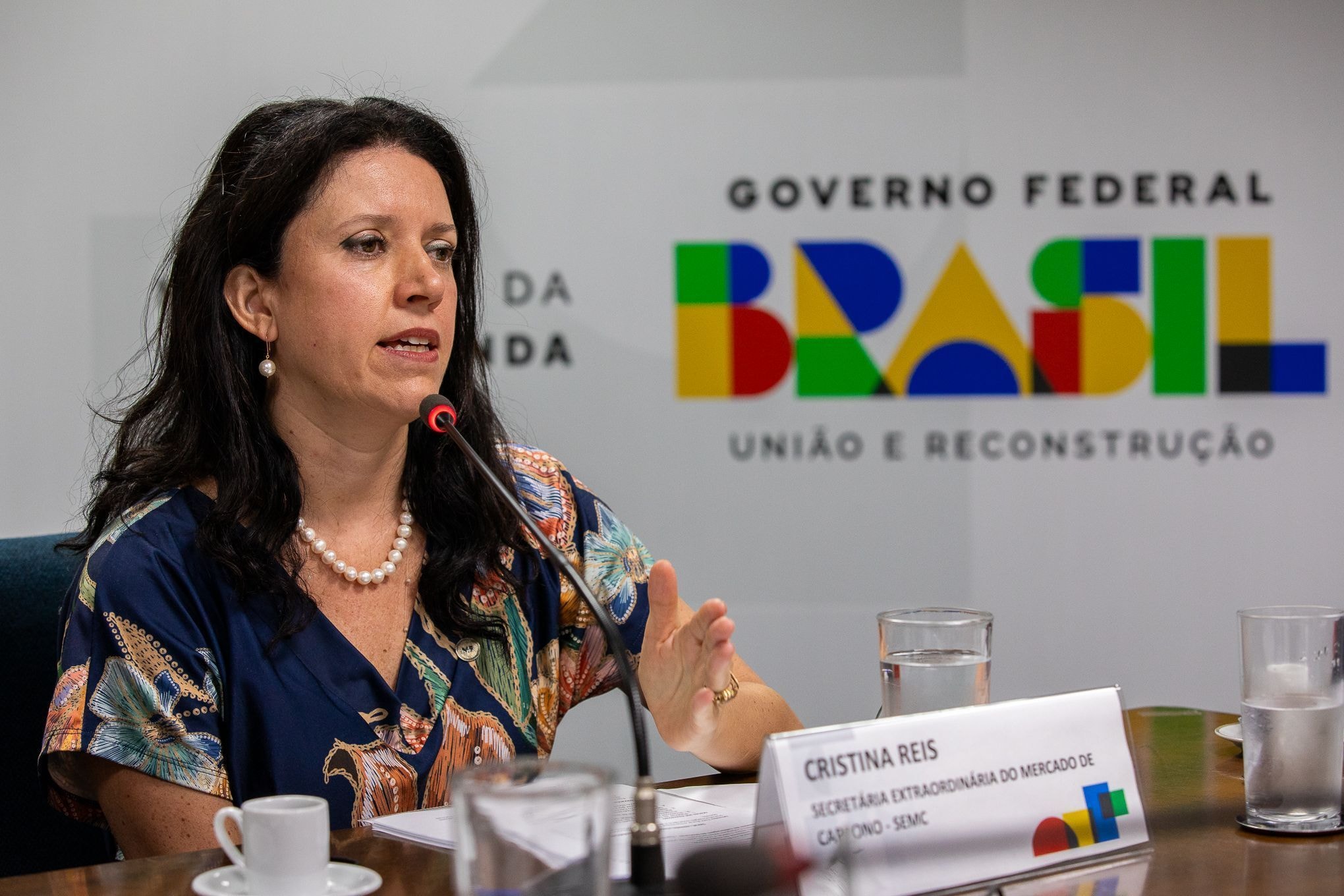 Bolsas da Europa recuam com Oriente Médio e expectativa por decisão do BCE