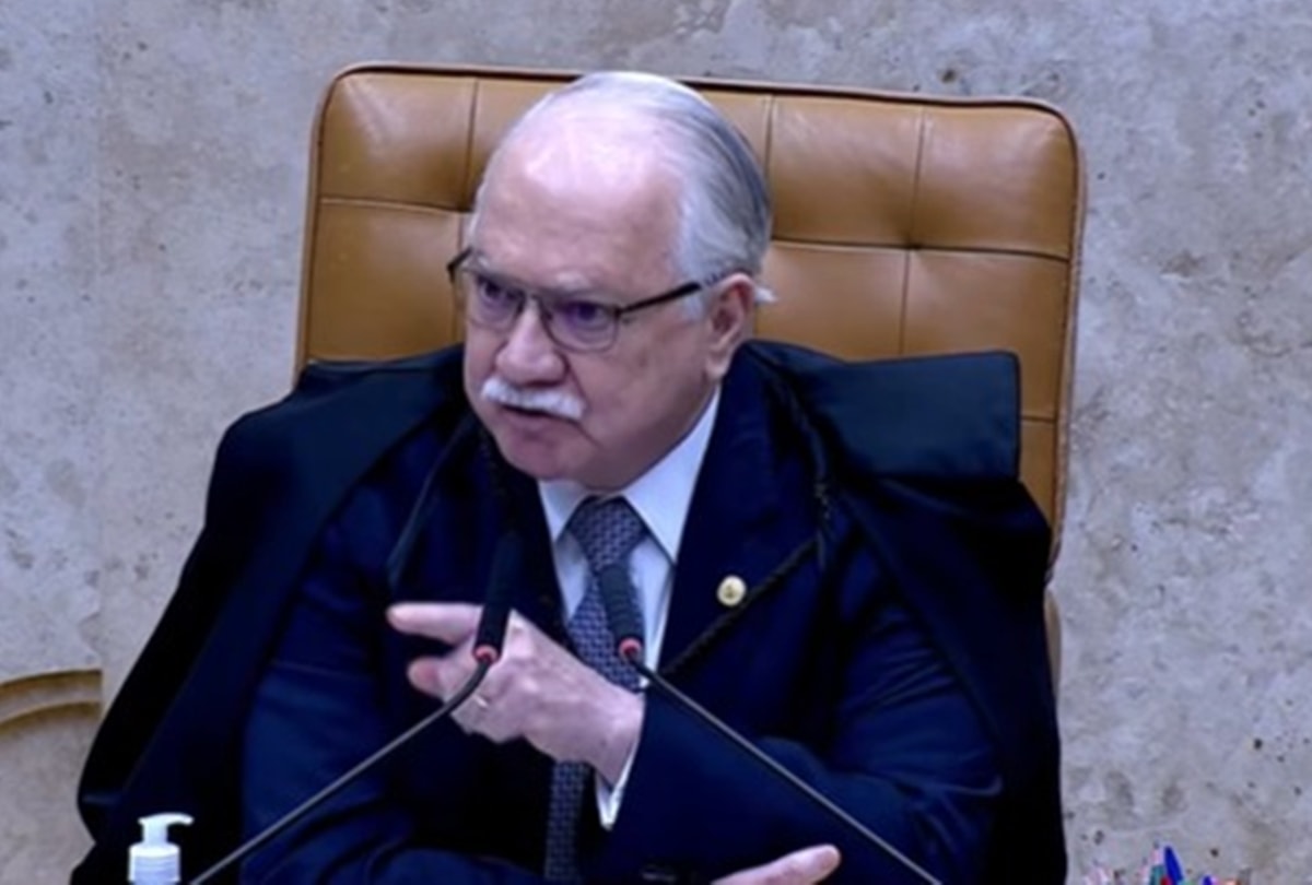 Sangria institucional: Fachin expõe tribunal a dias da eleição