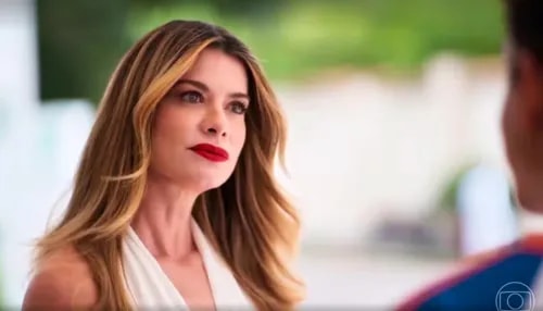Por Você: Vanessa expõe lado criminoso em público e faz festar virar enterro