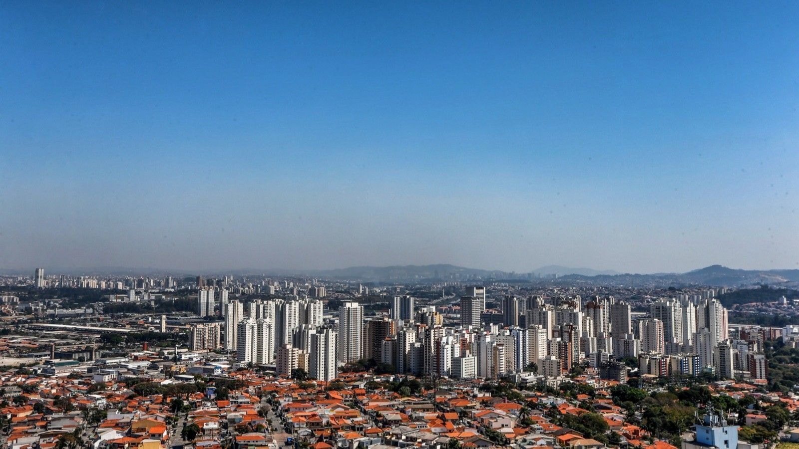 Valor do imóvel pode subir ao redor de 5% com fim da 6×1, diz Abrainc